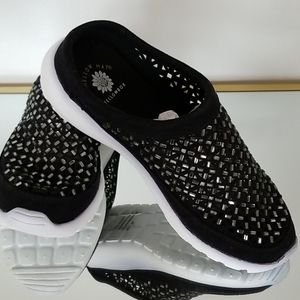 Yellow Box Amid slipon shoes